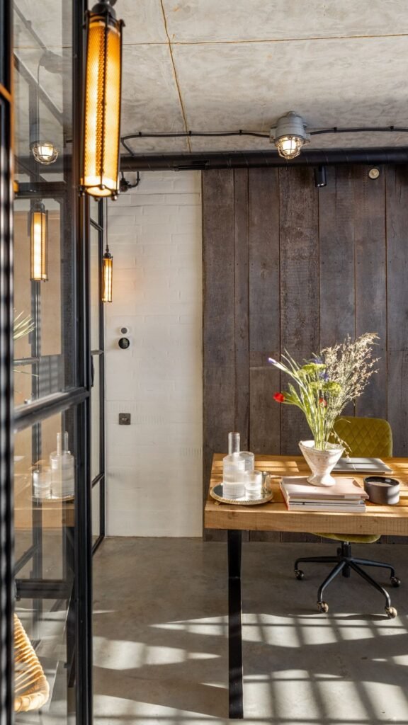 A decor idea for a home office room