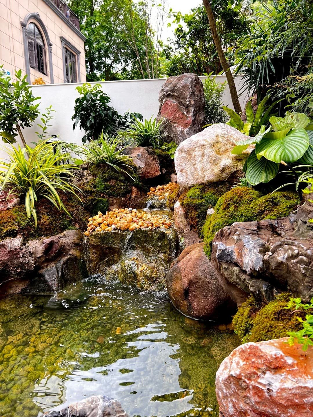 17 Small Pond with Waterfall Ideas That Turn Any Garden Into a Private Escape